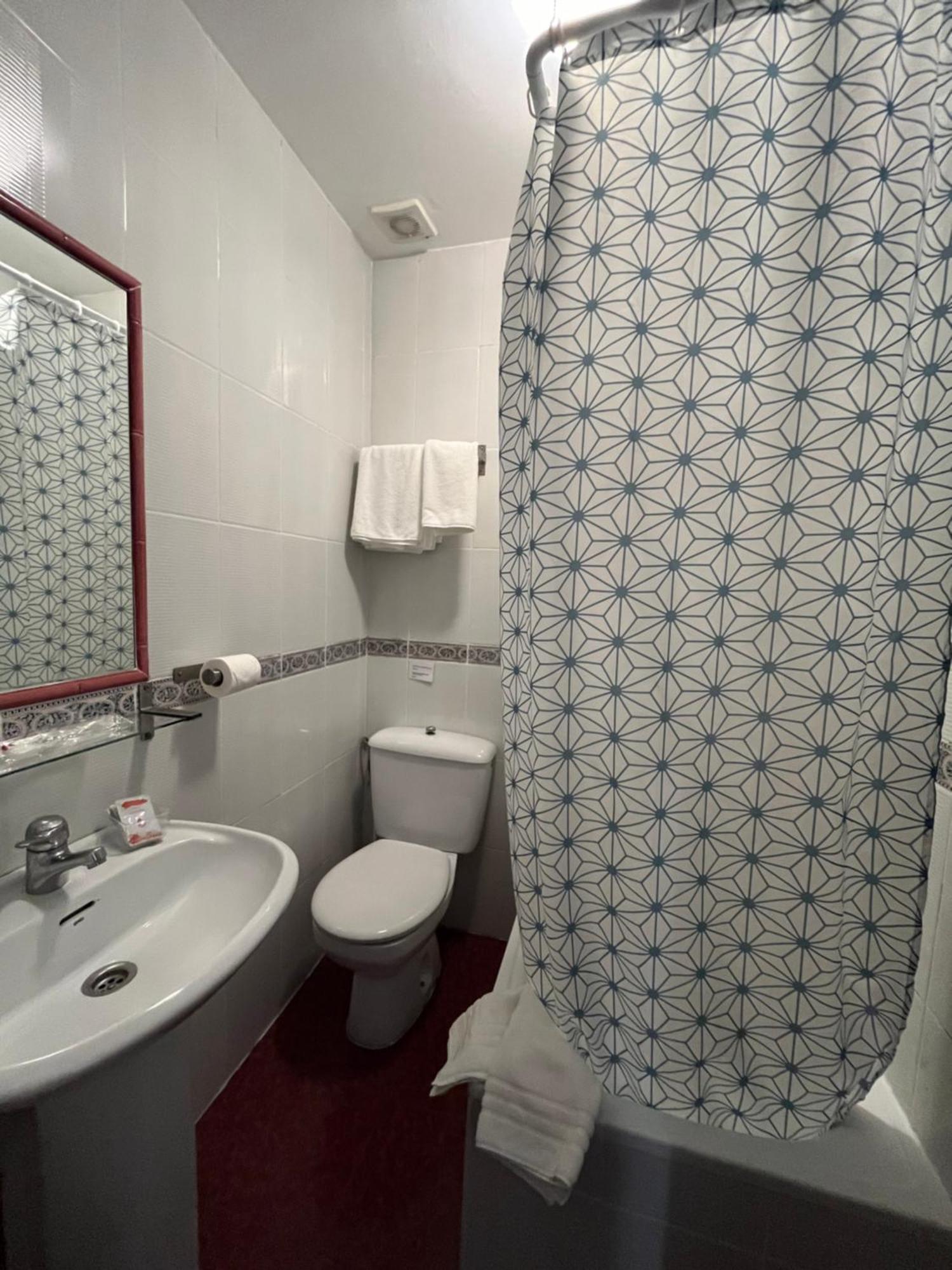 Pension Los Arcos Кордоба Екстериор снимка
