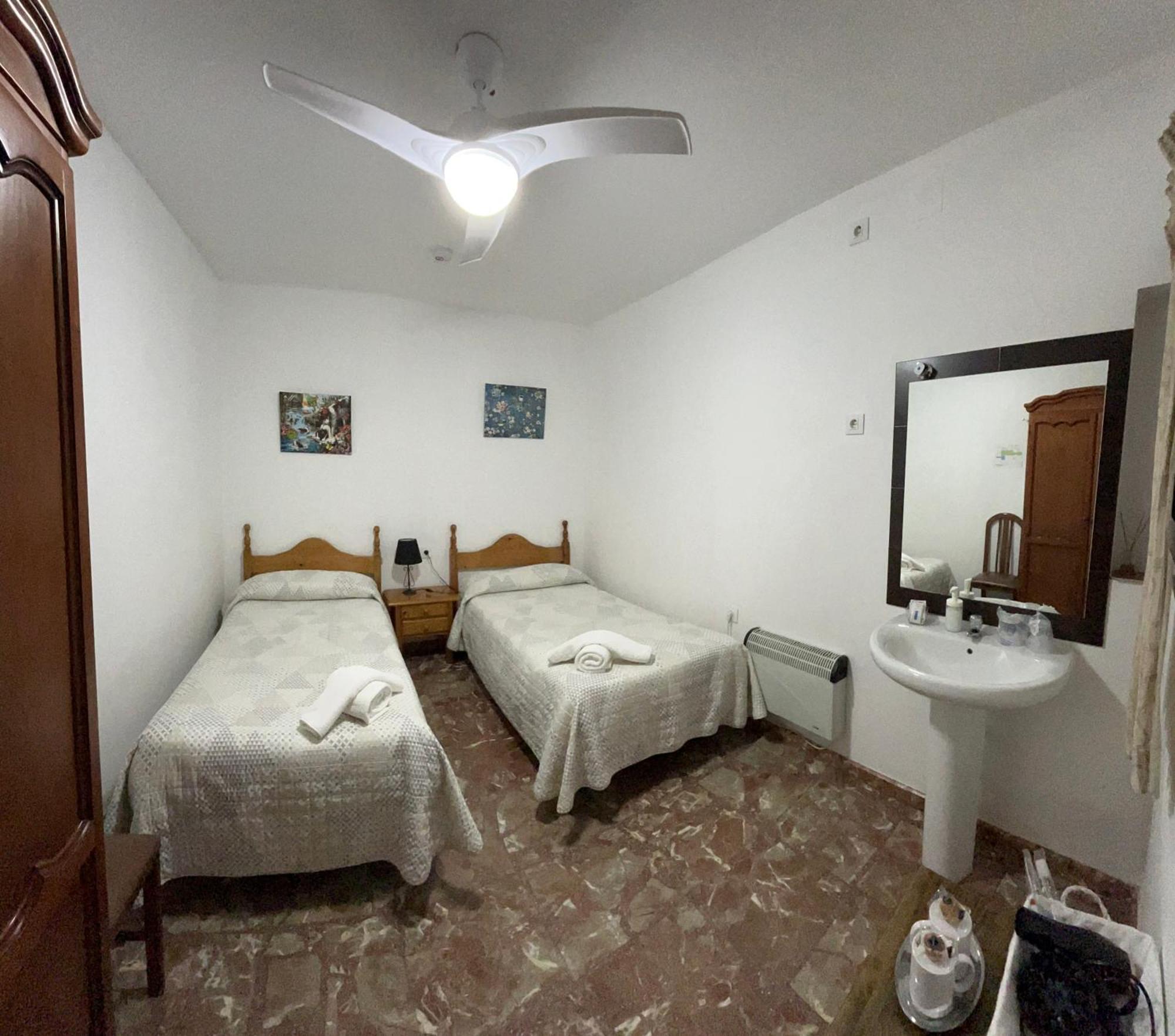 Pension Los Arcos Кордоба Екстериор снимка